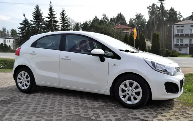 mazowieckie Kia Rio cena 28900 przebieg: 171000, rok produkcji 2014 z Chorzów